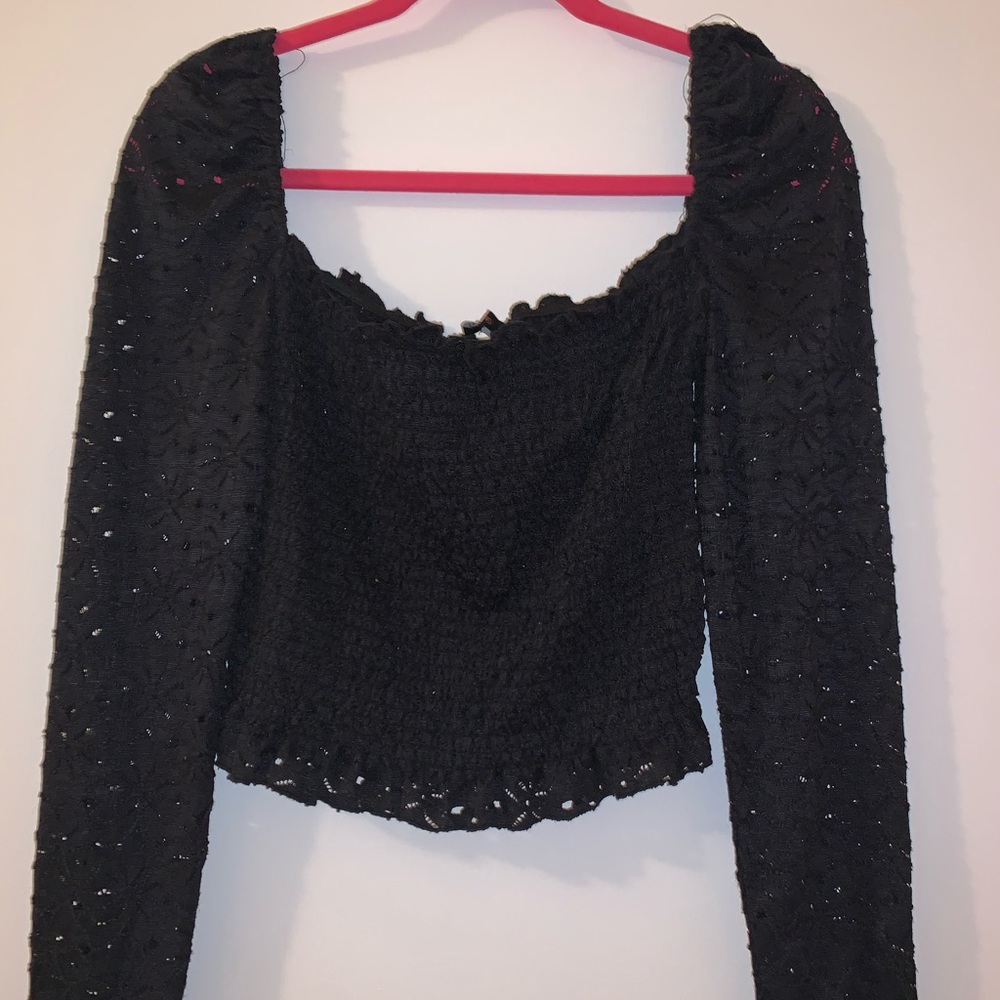 Black Cap Long Sleeve Rouche Scrunchie Top